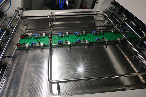 Intelligent Servo Powder Removal Laminating Machine