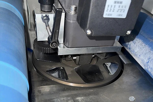 Intelligent Servo Powder Removal Laminating Machine